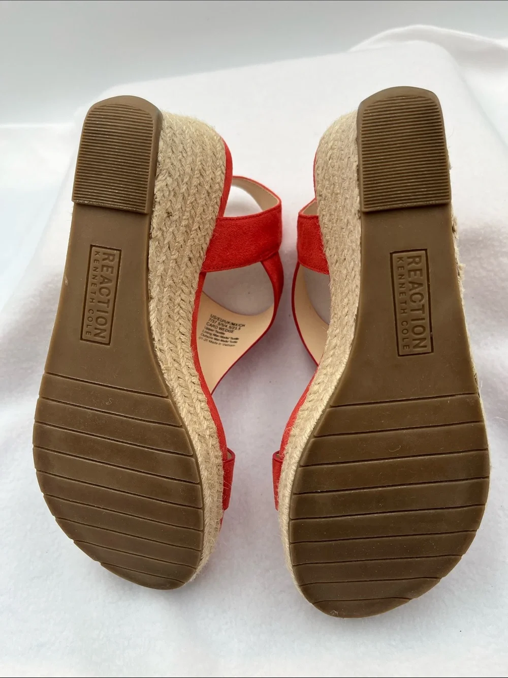 Kenneth Cole Reaction Spiced Coral Suede Espadrille Wedge Sandals